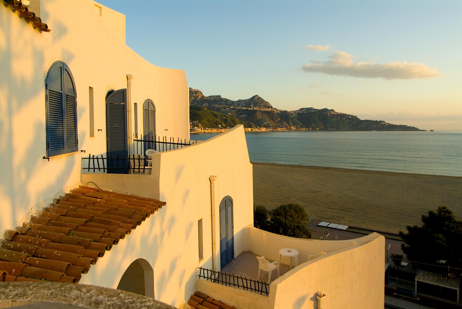 Sporting Baia Hotel Giardini Naxos Exterior photo