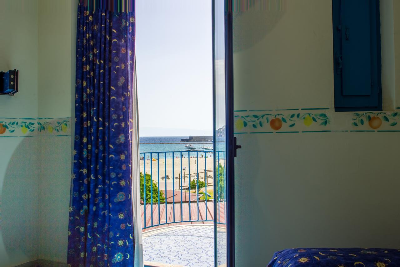 Sporting Baia Hotel Giardini Naxos Exterior photo